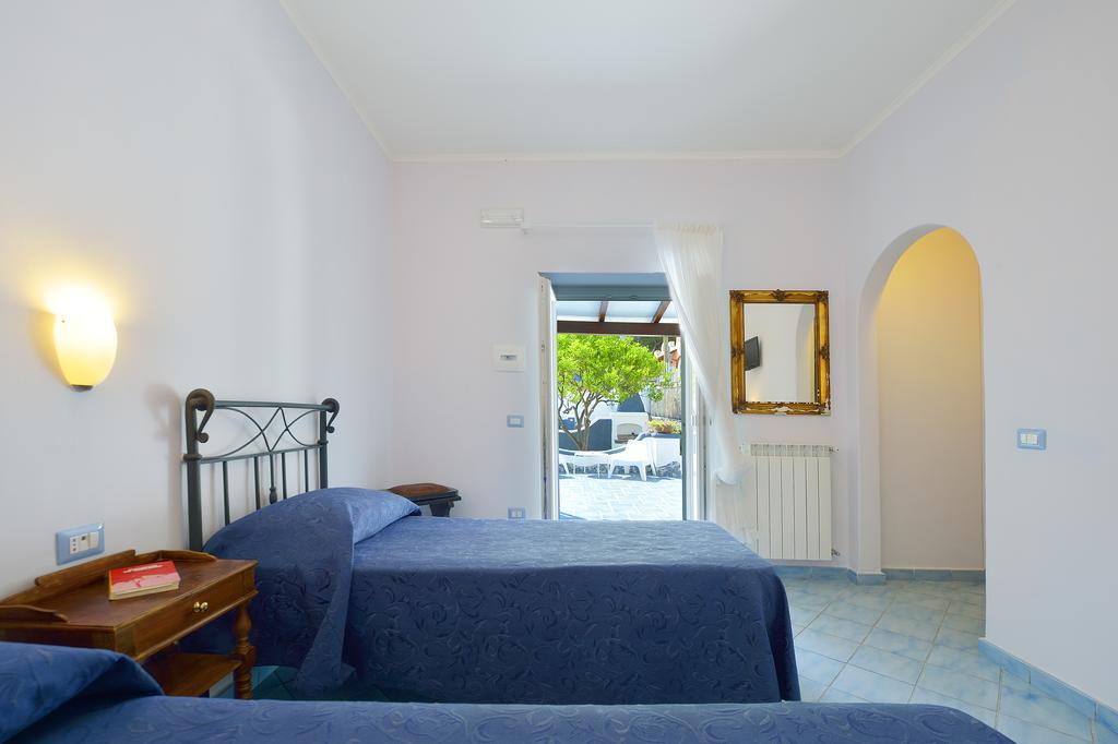 Bnb Le Isole Forio  Luaran gambar
